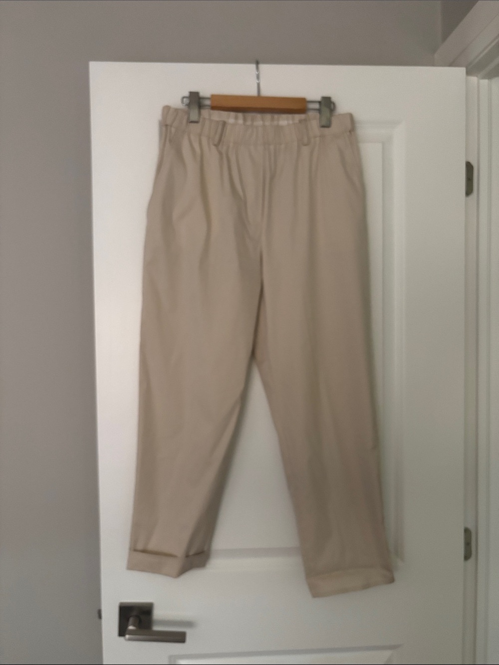 Casual Elastic-Waist Chino Pants in Beige